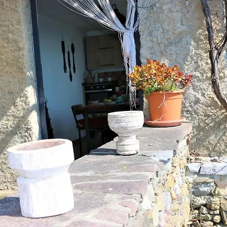 La Casetta Di Giuly A Picco Sul Mare * Biassa