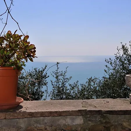 Feriehus La Casetta Di Giuly A Picco Sul Mare
