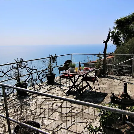 Feriehus La Casetta Di Giuly A Picco Sul Mare *