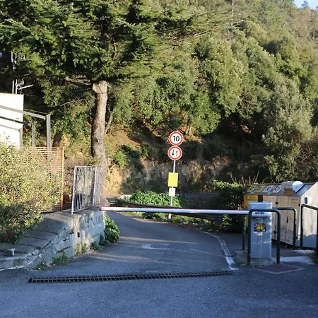 La Casetta Di Giuly A Picco Sul Mare Biassa