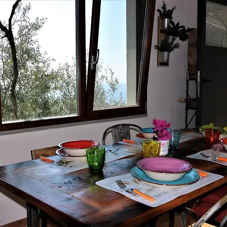 La Casetta Di Giuly A Picco Sul Mare * Biassa
