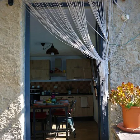 La Casetta Di Giuly A Picco Sul Mare * Biassa