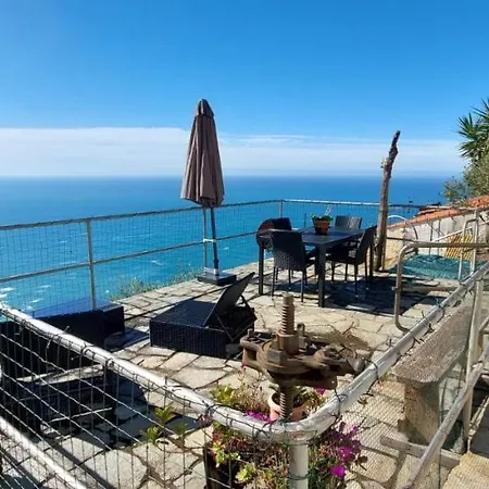 La Casetta Di Giuly A Picco Sul Mare Biassa
